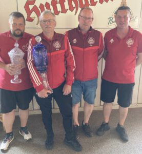 Sieger des Fritz Koller Gedächtnisturniers am 05.05.2024 wurde der TSV Schönberg - Glückwunsch an die Siegerschützen!
v.l.: Markus Haydn, Konrad Friedl, Werner Hörtreiter und Thiemo Pohl